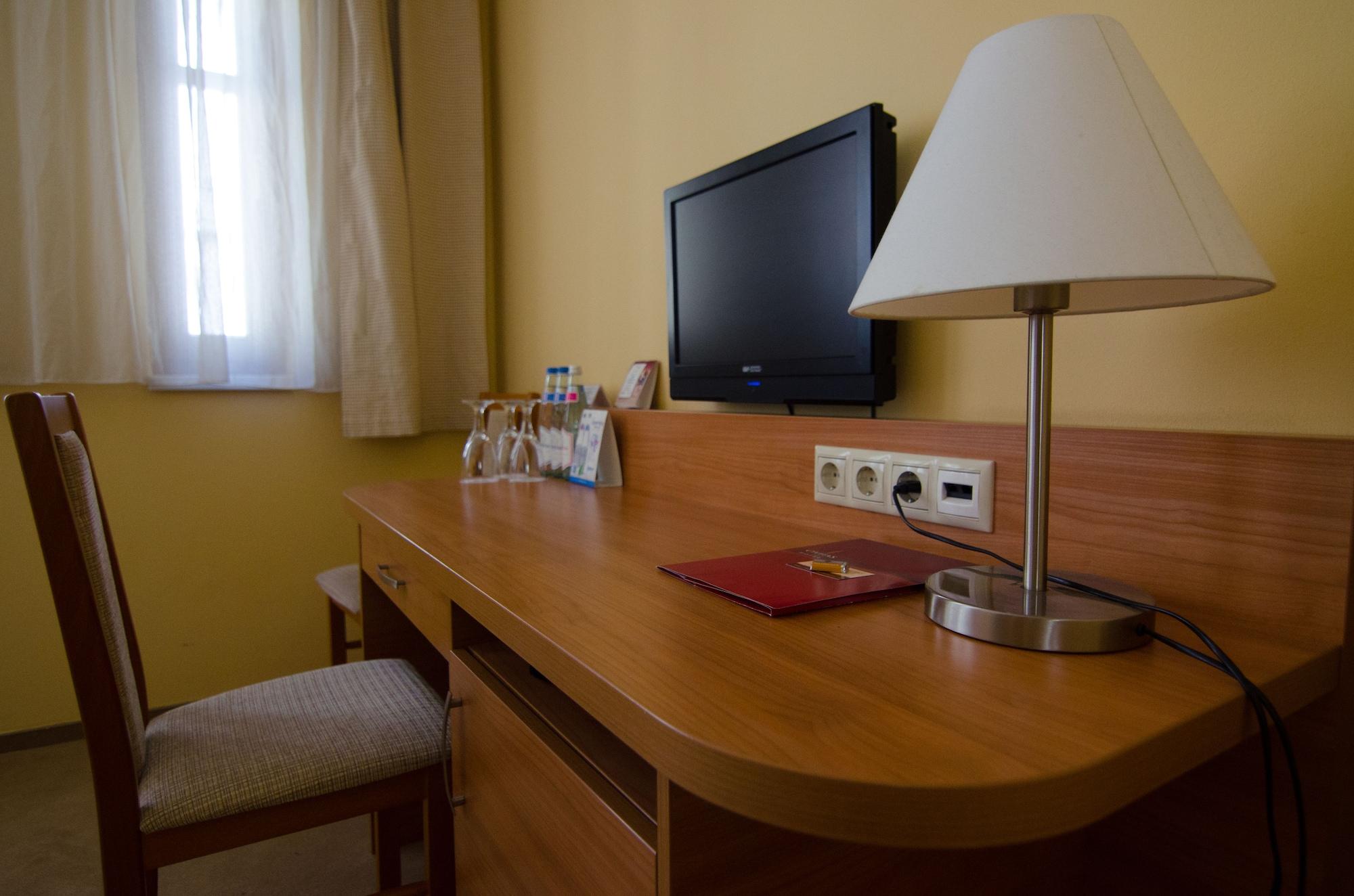 Hotel Civitas Шопрон Екстер'єр фото