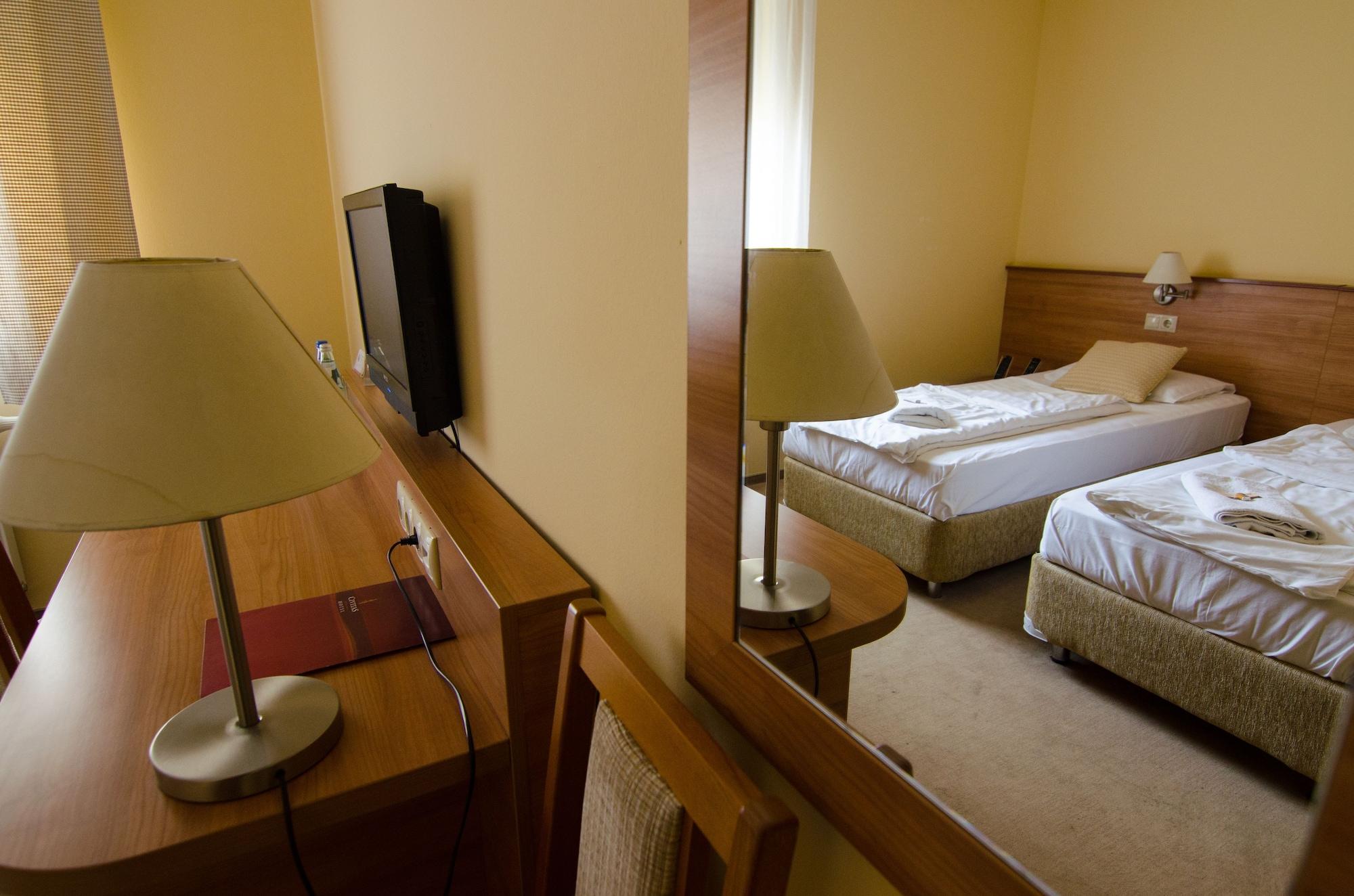 Hotel Civitas Шопрон Екстер'єр фото