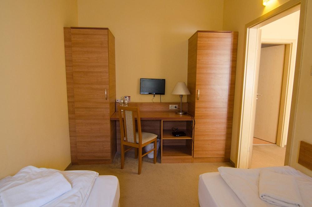 Hotel Civitas Шопрон Екстер'єр фото